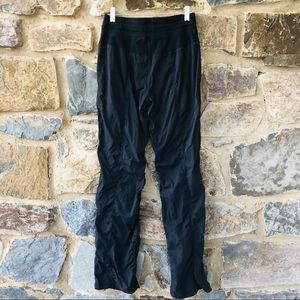 Lululemon dance studio ll unlined size 6